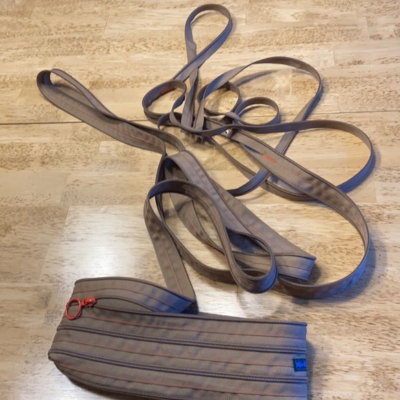 Bundle of four bags - Picture 4 of 13